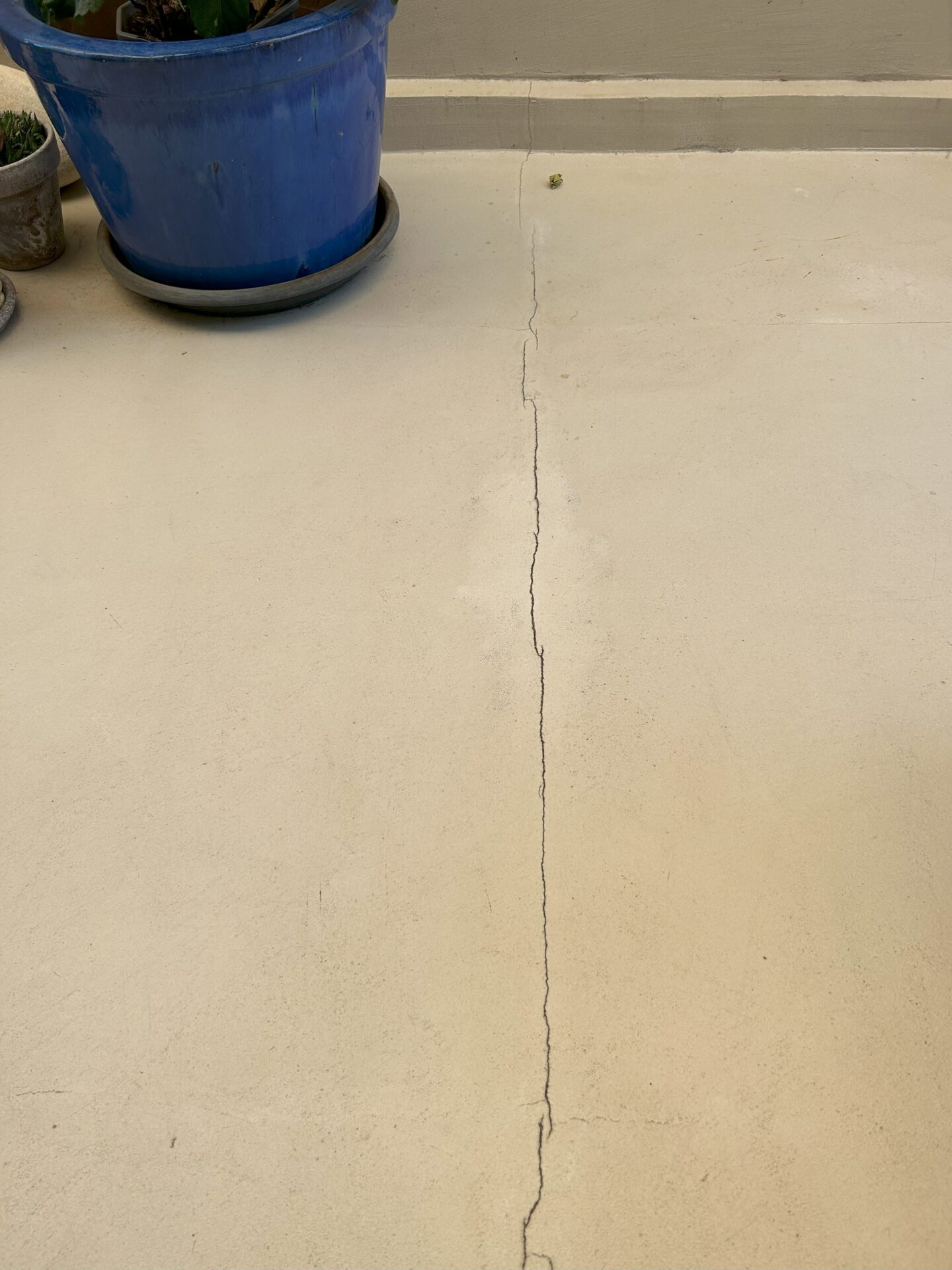 Sin grietas o fisuras 05